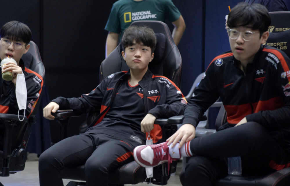 PG电子试玩-包含DFM绝地反击T1,Gumayusi惊艳世界的词条